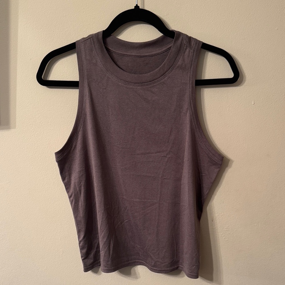 Vuori Women's Energy Top Tee (2) - one gray/purple and one light blue !